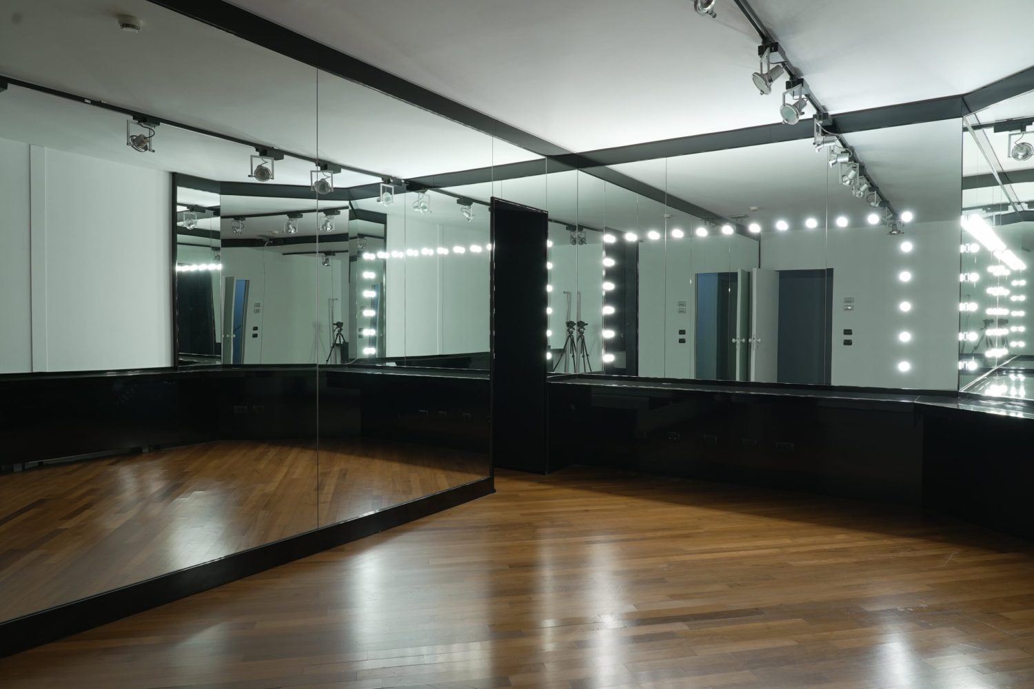 Backstage-camerino-VIP-scaled